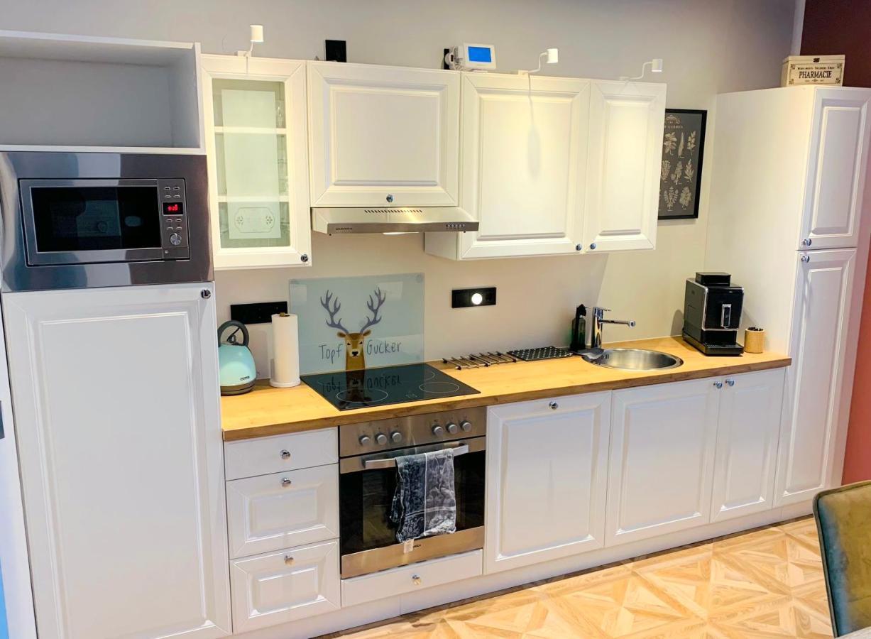 Besotel Mettmann-Schicke Fewo Oder Apartments Naehe Golfplatz Gruiten Und Neandertal Mit Glasfaser Wlan Und Parkplatz-Viele Schlafzimmer Mit Bad En Suite Εξωτερικό φωτογραφία