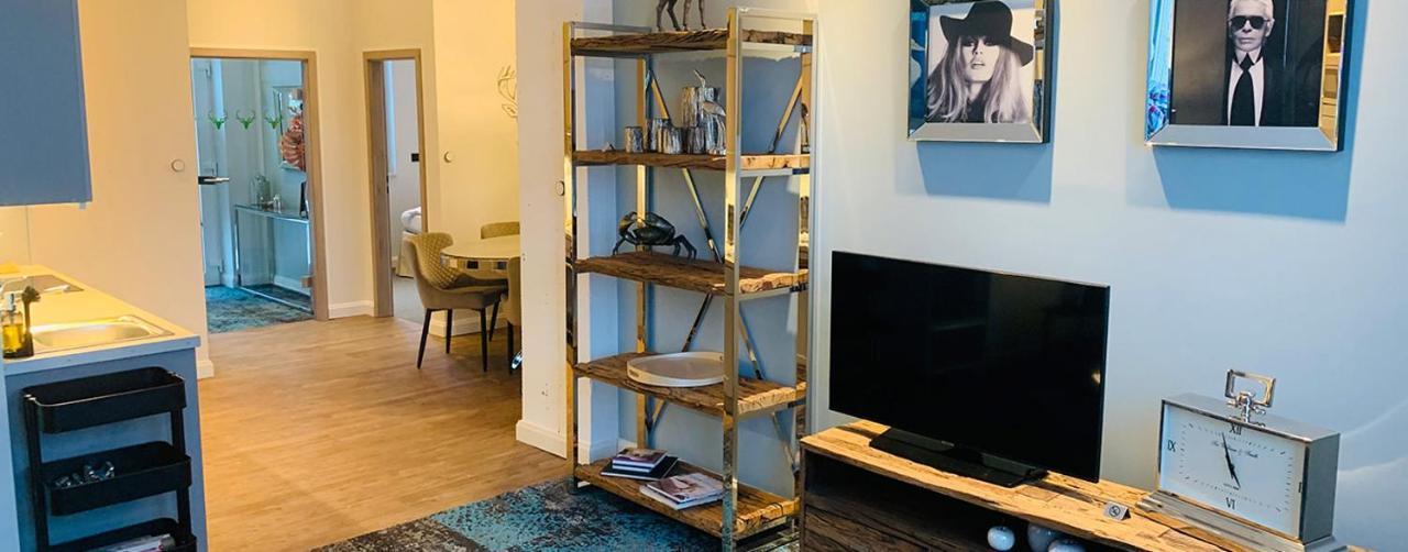 Besotel Mettmann-Schicke Fewo Oder Apartments Naehe Golfplatz Gruiten Und Neandertal Mit Glasfaser Wlan Und Parkplatz-Viele Schlafzimmer Mit Bad En Suite Εξωτερικό φωτογραφία
