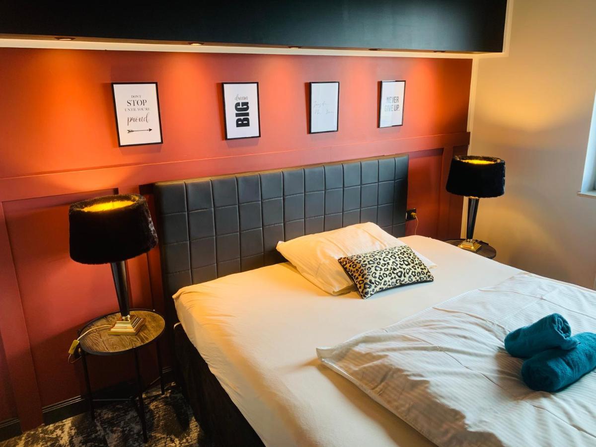 Besotel Mettmann-Schicke Fewo Oder Apartments Naehe Golfplatz Gruiten Und Neandertal Mit Glasfaser Wlan Und Parkplatz-Viele Schlafzimmer Mit Bad En Suite Εξωτερικό φωτογραφία