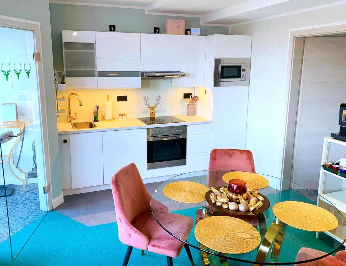 Besotel Mettmann-Schicke Fewo Oder Apartments Naehe Golfplatz Gruiten Und Neandertal Mit Glasfaser Wlan Und Parkplatz-Viele Schlafzimmer Mit Bad En Suite Εξωτερικό φωτογραφία