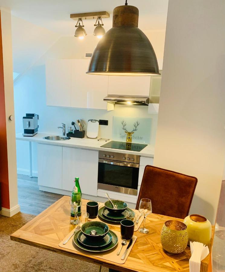 Besotel Mettmann-Schicke Fewo Oder Apartments Naehe Golfplatz Gruiten Und Neandertal Mit Glasfaser Wlan Und Parkplatz-Viele Schlafzimmer Mit Bad En Suite Εξωτερικό φωτογραφία