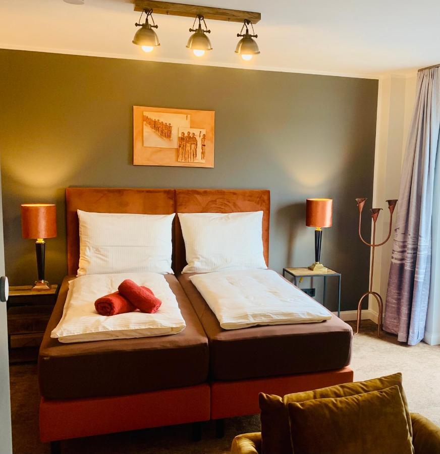 Besotel Mettmann-Schicke Fewo Oder Apartments Naehe Golfplatz Gruiten Und Neandertal Mit Glasfaser Wlan Und Parkplatz-Viele Schlafzimmer Mit Bad En Suite Εξωτερικό φωτογραφία