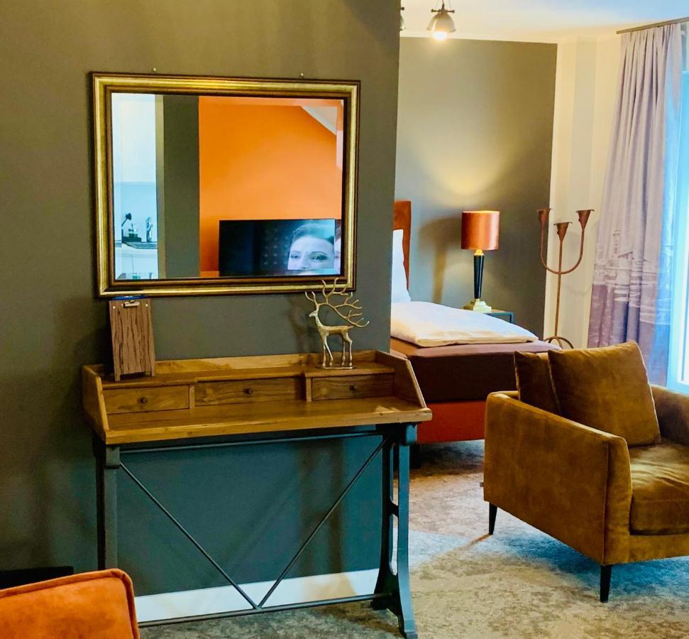 Besotel Mettmann-Schicke Fewo Oder Apartments Naehe Golfplatz Gruiten Und Neandertal Mit Glasfaser Wlan Und Parkplatz-Viele Schlafzimmer Mit Bad En Suite Εξωτερικό φωτογραφία