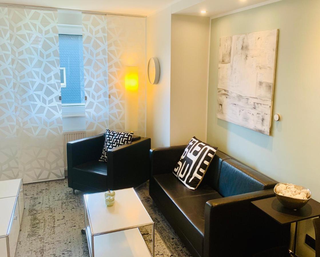 Besotel Mettmann-Schicke Fewo Oder Apartments Naehe Golfplatz Gruiten Und Neandertal Mit Glasfaser Wlan Und Parkplatz-Viele Schlafzimmer Mit Bad En Suite Εξωτερικό φωτογραφία