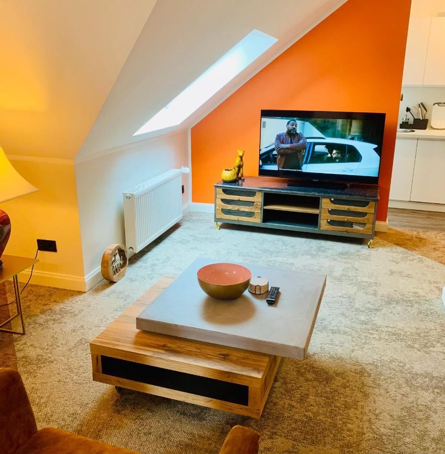 Besotel Mettmann-Schicke Fewo Oder Apartments Naehe Golfplatz Gruiten Und Neandertal Mit Glasfaser Wlan Und Parkplatz-Viele Schlafzimmer Mit Bad En Suite Εξωτερικό φωτογραφία