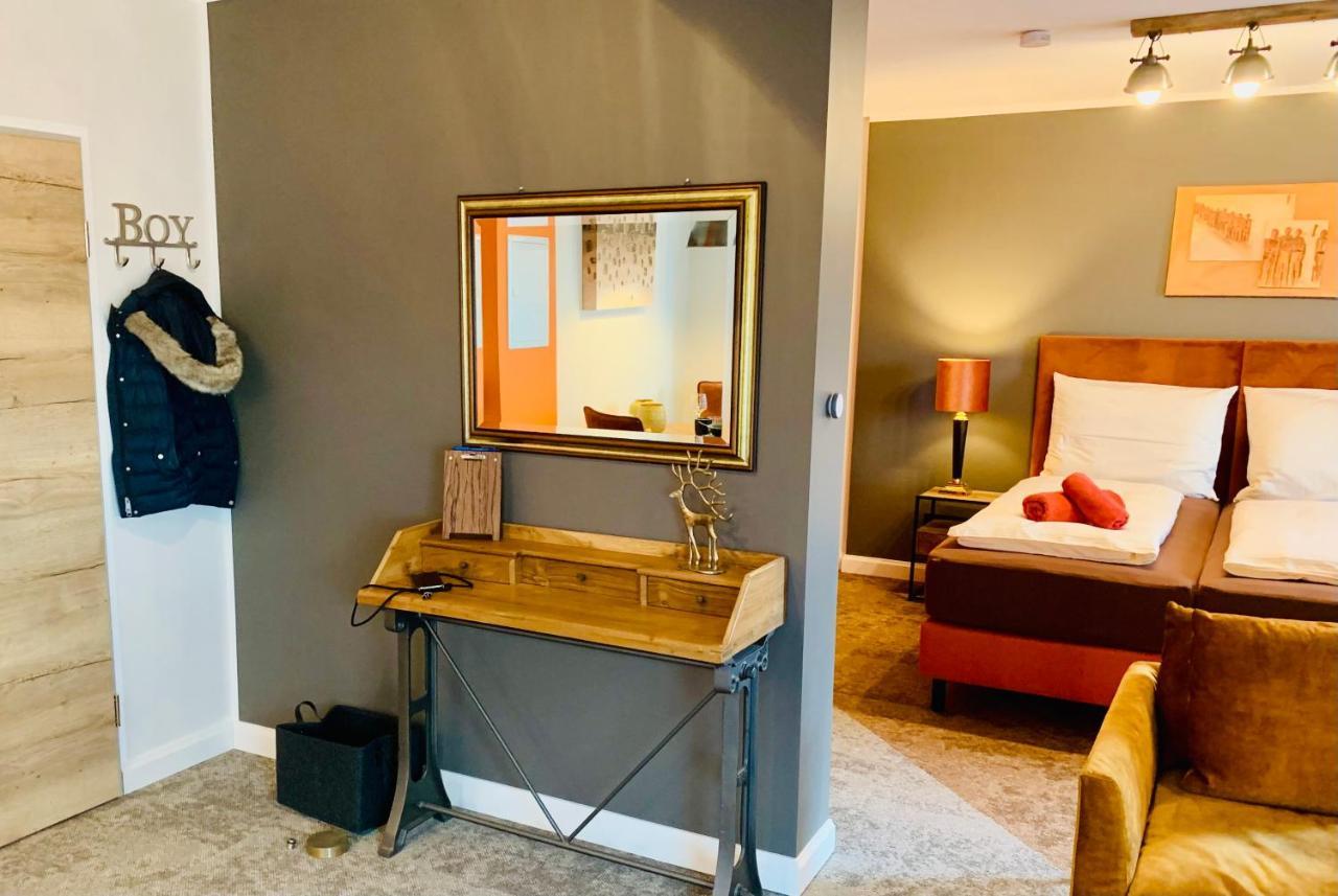 Besotel Mettmann-Schicke Fewo Oder Apartments Naehe Golfplatz Gruiten Und Neandertal Mit Glasfaser Wlan Und Parkplatz-Viele Schlafzimmer Mit Bad En Suite Εξωτερικό φωτογραφία