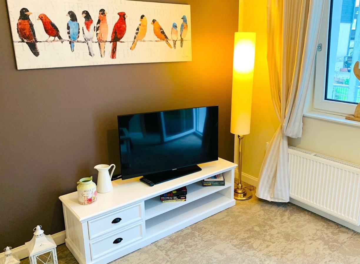 Besotel Mettmann-Schicke Fewo Oder Apartments Naehe Golfplatz Gruiten Und Neandertal Mit Glasfaser Wlan Und Parkplatz-Viele Schlafzimmer Mit Bad En Suite Εξωτερικό φωτογραφία