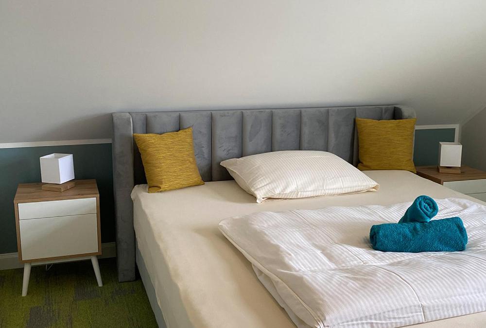 Besotel Mettmann-Schicke Fewo Oder Apartments Naehe Golfplatz Gruiten Und Neandertal Mit Glasfaser Wlan Und Parkplatz-Viele Schlafzimmer Mit Bad En Suite Εξωτερικό φωτογραφία